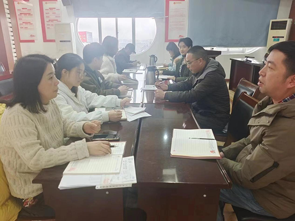 1677035839789633.png 第二黨支部召開黨員會(huì)議.png