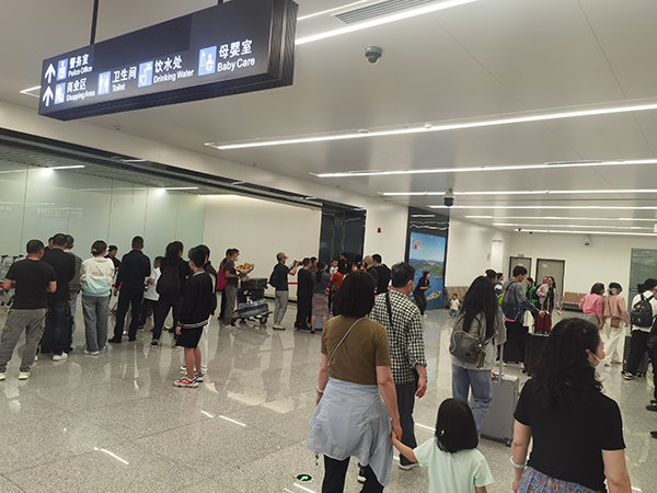 1683188415294380.png 綿陽機(jī)場(chǎng)“五一”假期運(yùn)送旅客4.75萬人次 同比增長(zhǎng)313%2.png